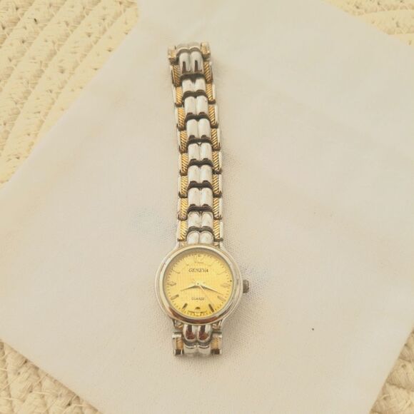 GENEVA Quartz Watch - Picture 3 of 6